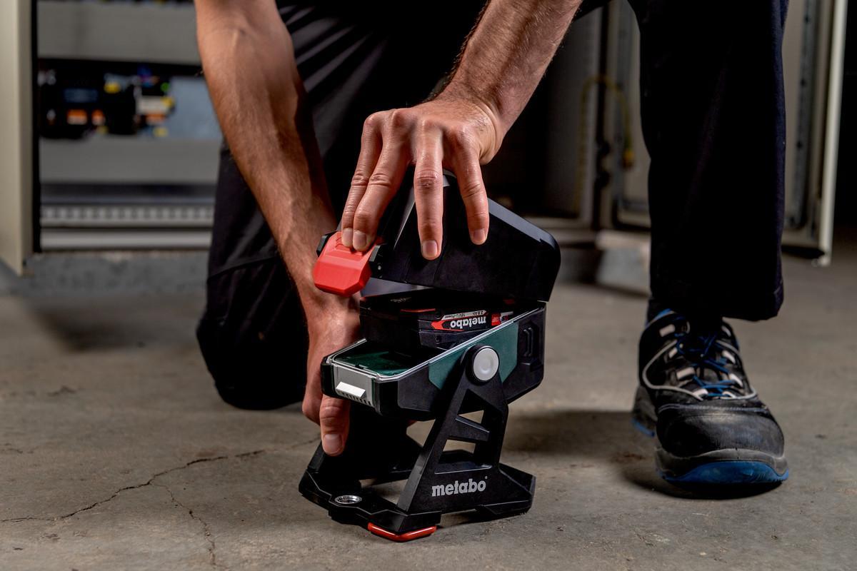 Акумуляторний ліхтар Metabo BSA 12-18 LED 2000 Картонна коробка (601504850)