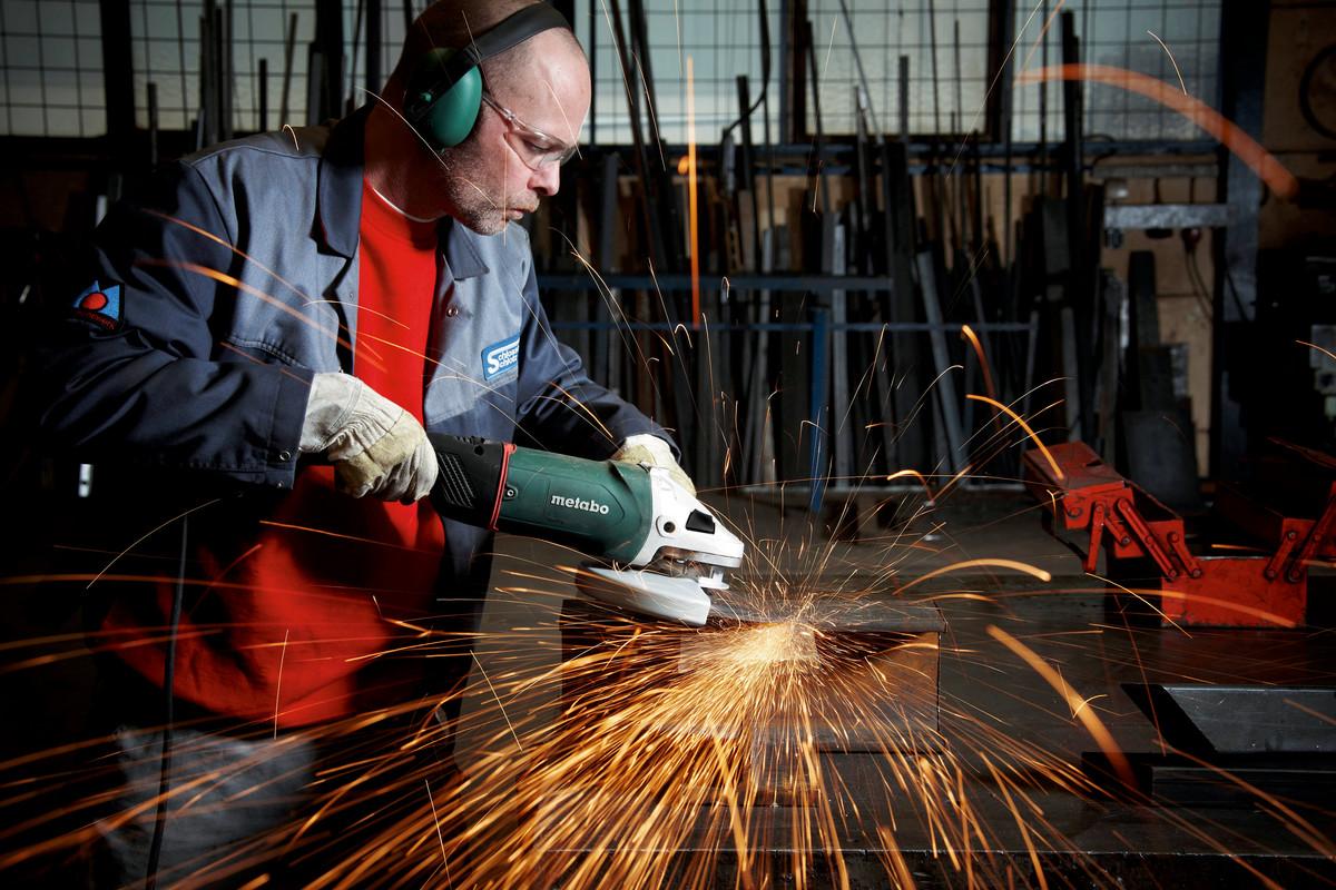 Болгарка Metabo W 24-230 MVT Картонна коробка (606467000)