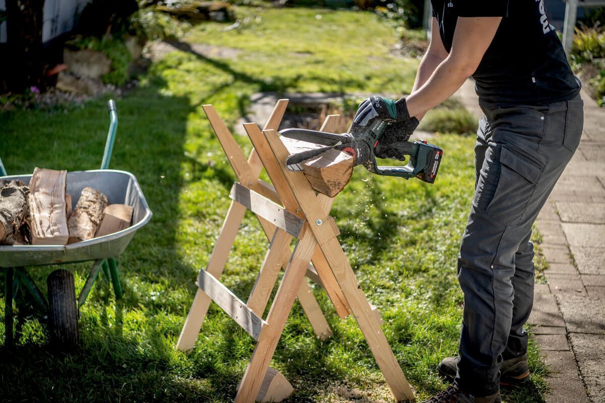 Акумуляторна ланцюгова пила Metabo MS 18 LTX 15 Картонна коробка (600856850)