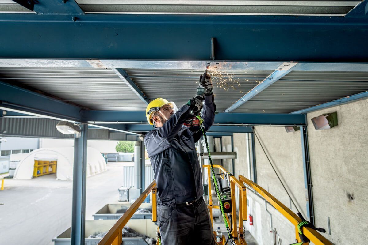 Акумуляторна прямошліфувальна машина Metabo GVPB 18 LTX BL 11-28 Картонна коробка (600827850)
