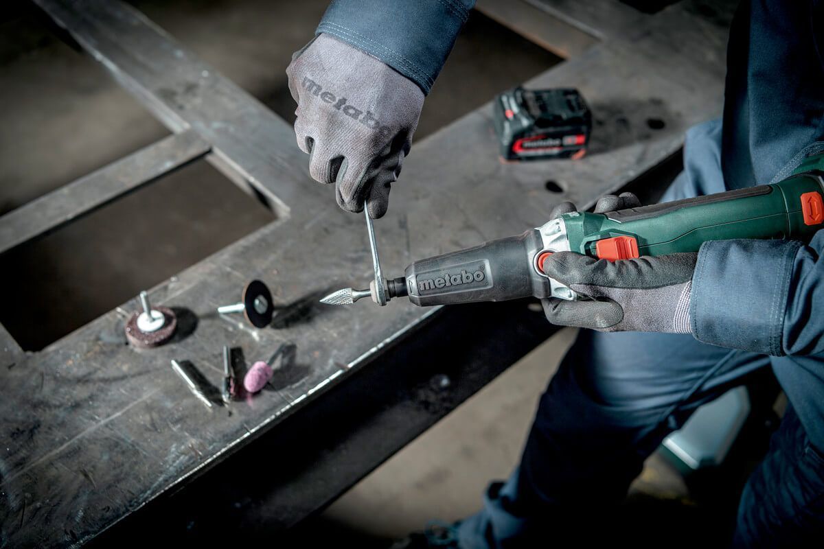 Акумуляторна прямошліфувальна машина Metabo GVB 18 LTX BL 11-28 Картонна коробка (600826850)