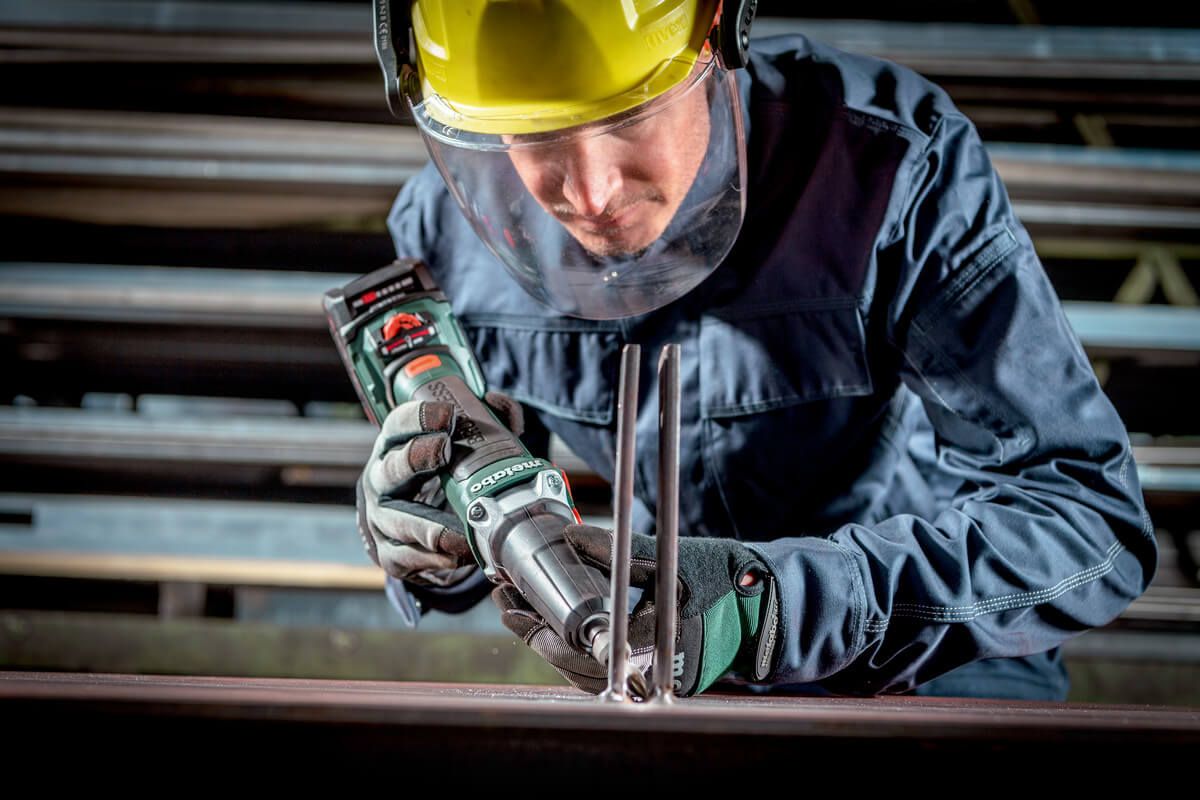 Акумуляторна прямошліфувальна машина Metabo GVB 18 LTX BL 11-28 Картонна коробка (600826850)