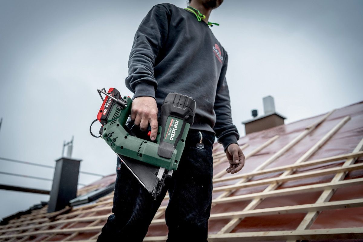 Акумуляторний цвяхозабивач Metabo NFR 18 LTX 90 BL (612090800)