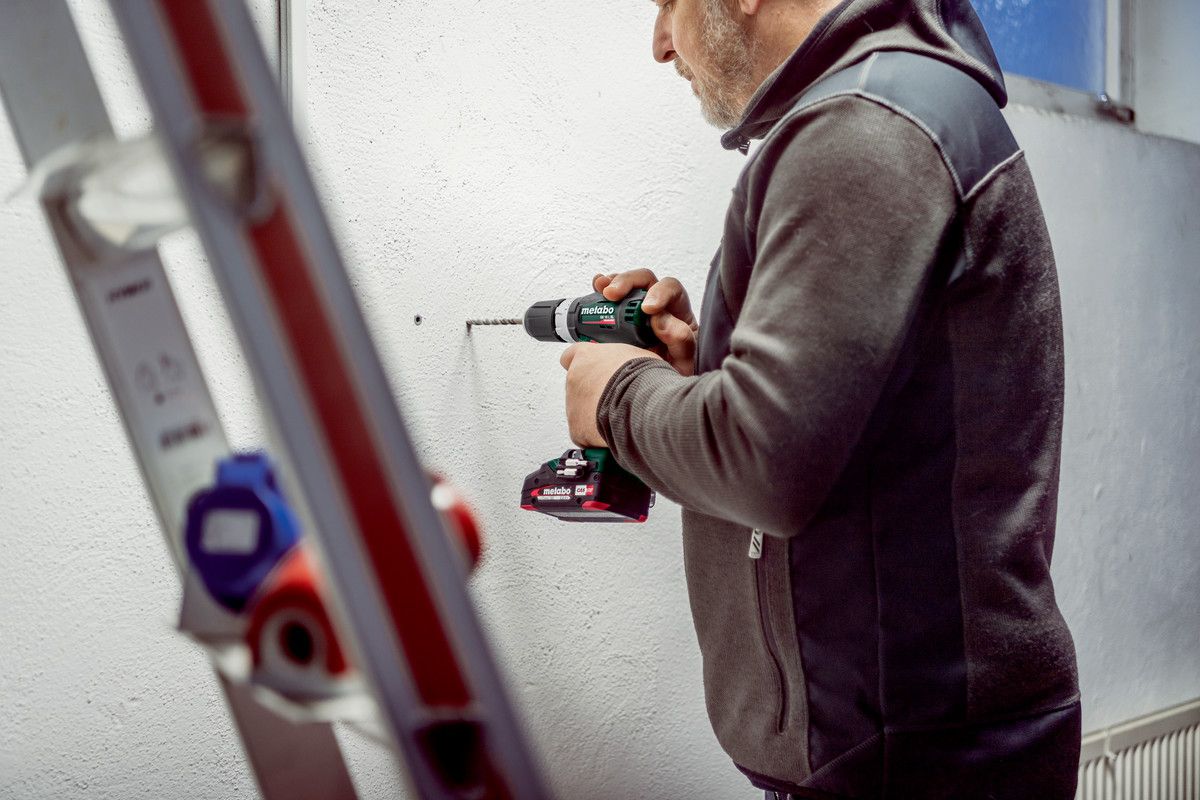 Акумуляторний ударний дриль Metabo SB 18 L BL (613157500)