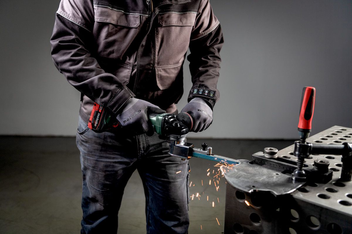 Акумуляторний стрічковий напилок Metabo BFVB 18 LTX BL 90 (601767840)