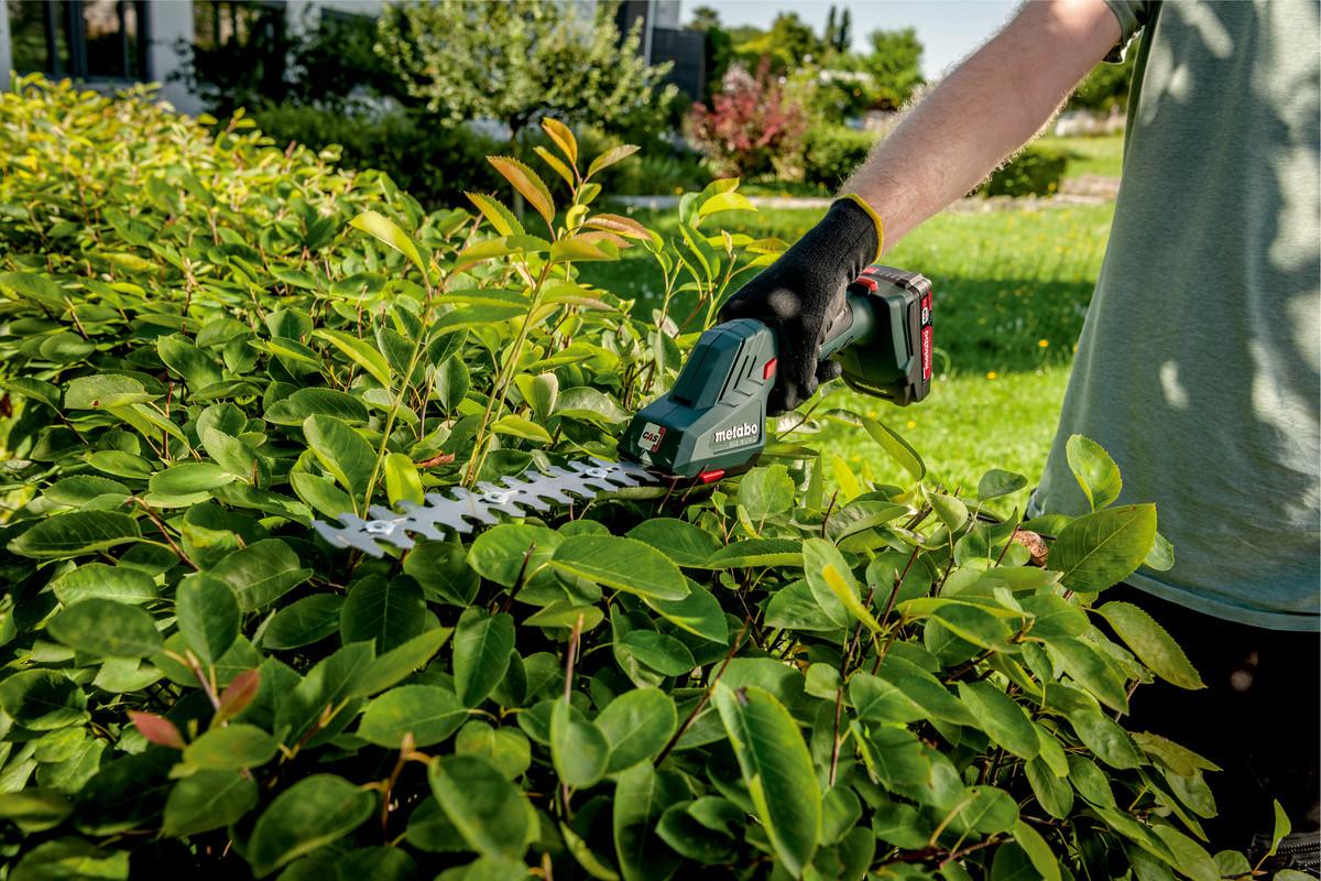 Акумуляторні кущові та газонні ножиці Metabo SGS 18 LTX Q metaBOX 145 L (601609830)